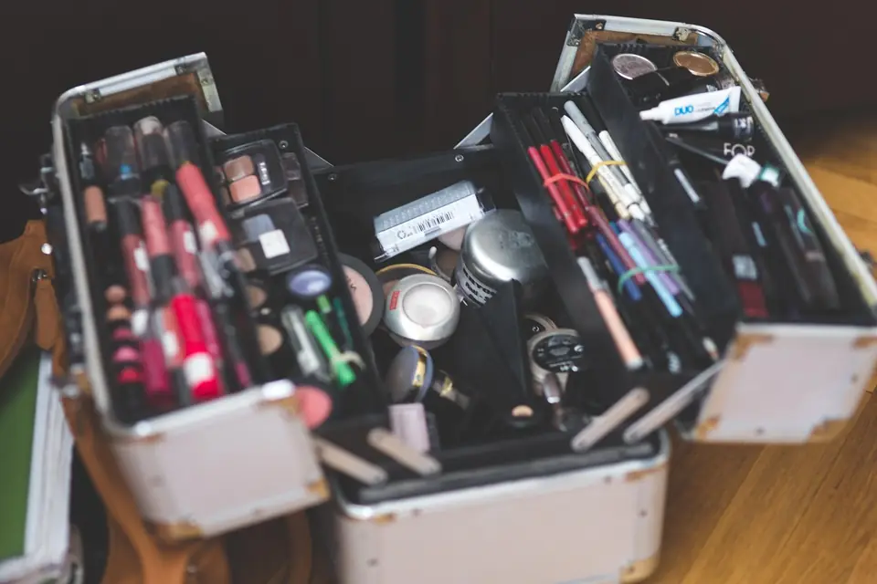 Photo d'illustration du cours « École Vendôme — Maquillage professionnel » : Morphologie oculaire